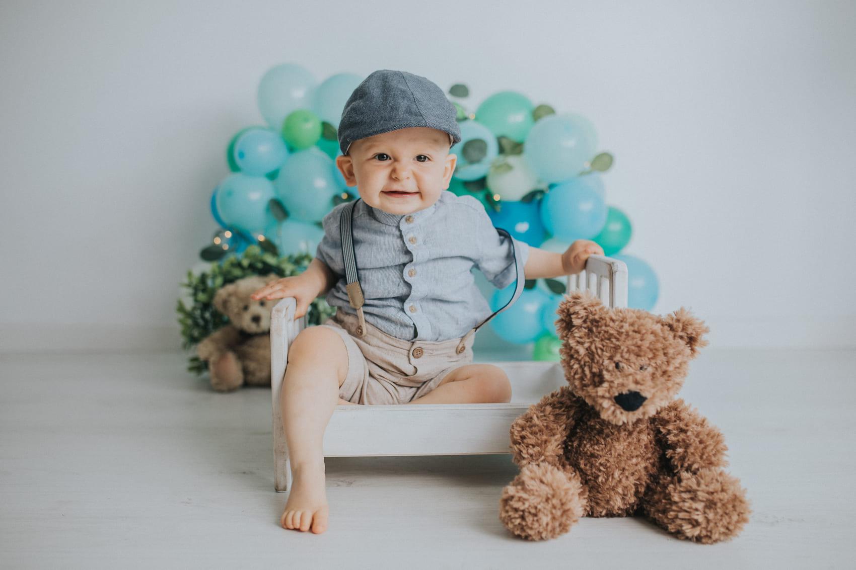 Capturing Precious Milestones: geroynal.com        's Baby Year Collection